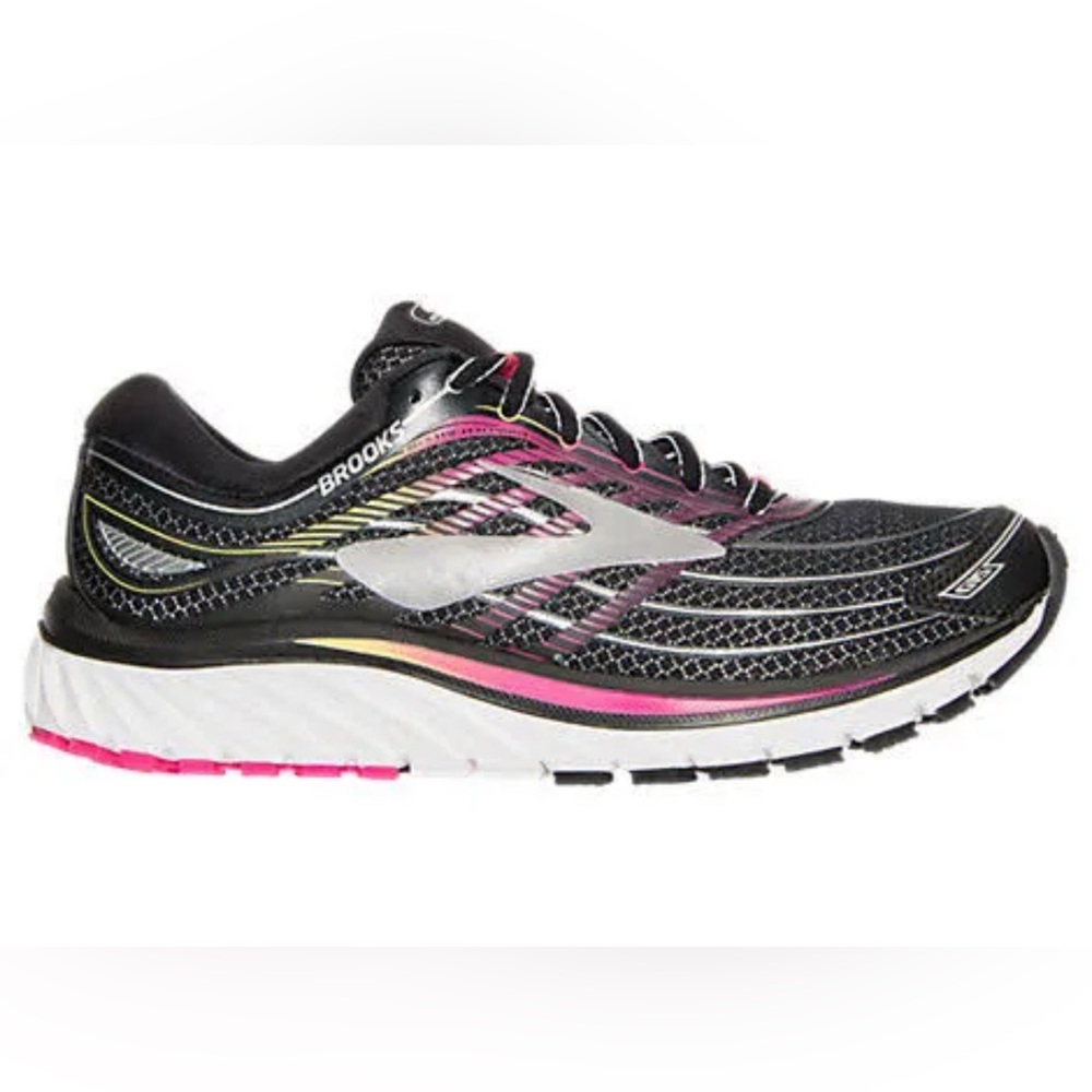 The Brooks Glycerin 15 Women Pink/Purple/Silver is a running shoes.